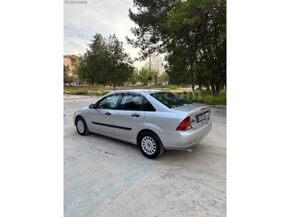 2001 Model ORJİNAL- DEĞİŞENSİZ FORD FOCUS 1.6 Ambient