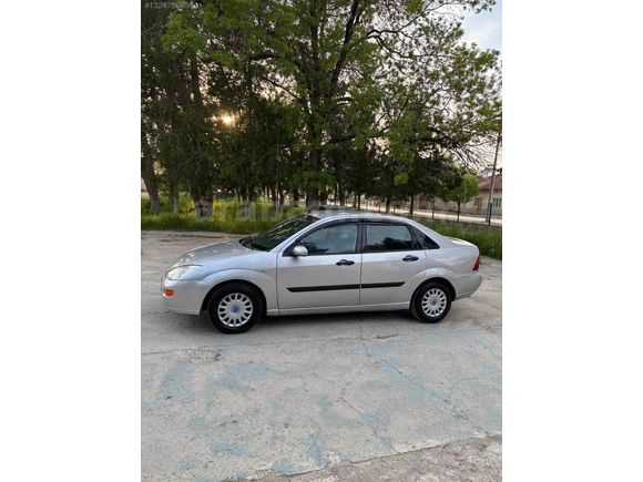 2001 Model ORJİNAL- DEĞİŞENSİZ FORD FOCUS 1.6 Ambient