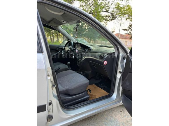 2001 Model ORJİNAL- DEĞİŞENSİZ FORD FOCUS 1.6 Ambient