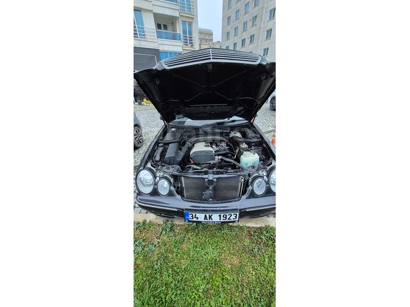 Sahibinden Mercedes - Benz E 200 Elegance 2000 Model  217.000 km Siyah