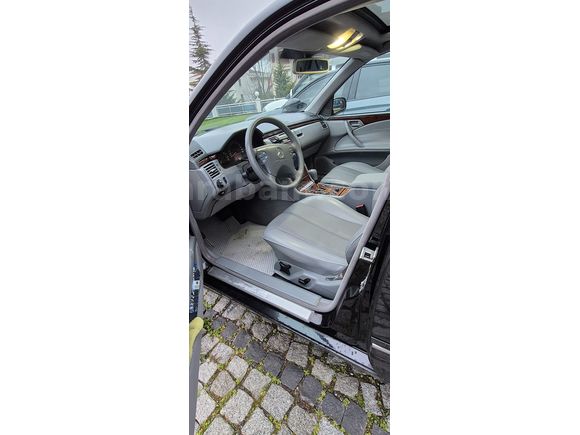 Sahibinden Mercedes - Benz E 200 Elegance 2000 Model  217.000 km Siyah