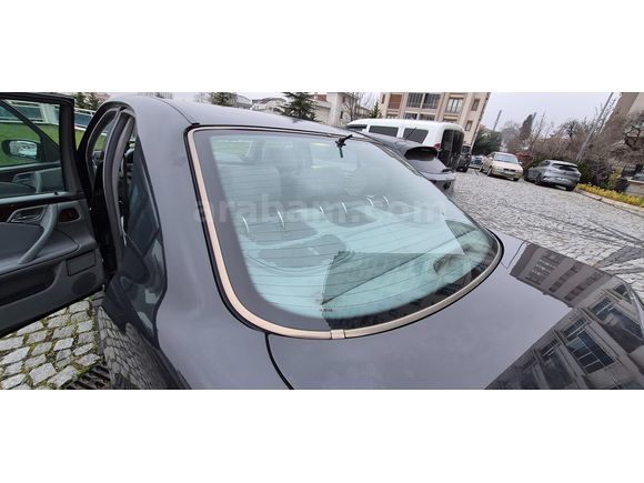 Sahibinden Mercedes - Benz E 200 Elegance 2000 Model  217.000 km Siyah