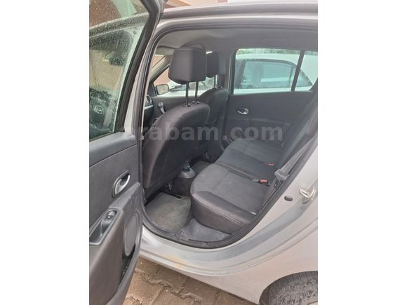 Sahibinden Renault Clio 1.5 dCi Executive 2011 Model