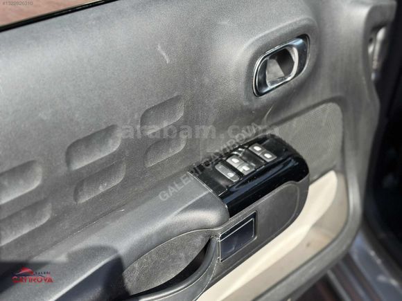 47.000 KM'DE OTOMATİK VİTES C3 FEEL BOLD PAKET