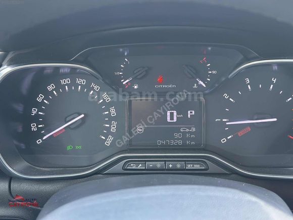 47.000 KM'DE OTOMATİK VİTES C3 FEEL BOLD PAKET
