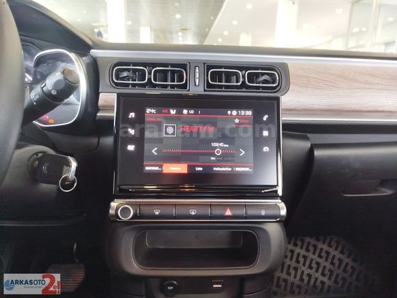 VOLVO &MG BAYİ ARKAS CİTRÖEN C3 1.2 PURETECH FEEL BOLD