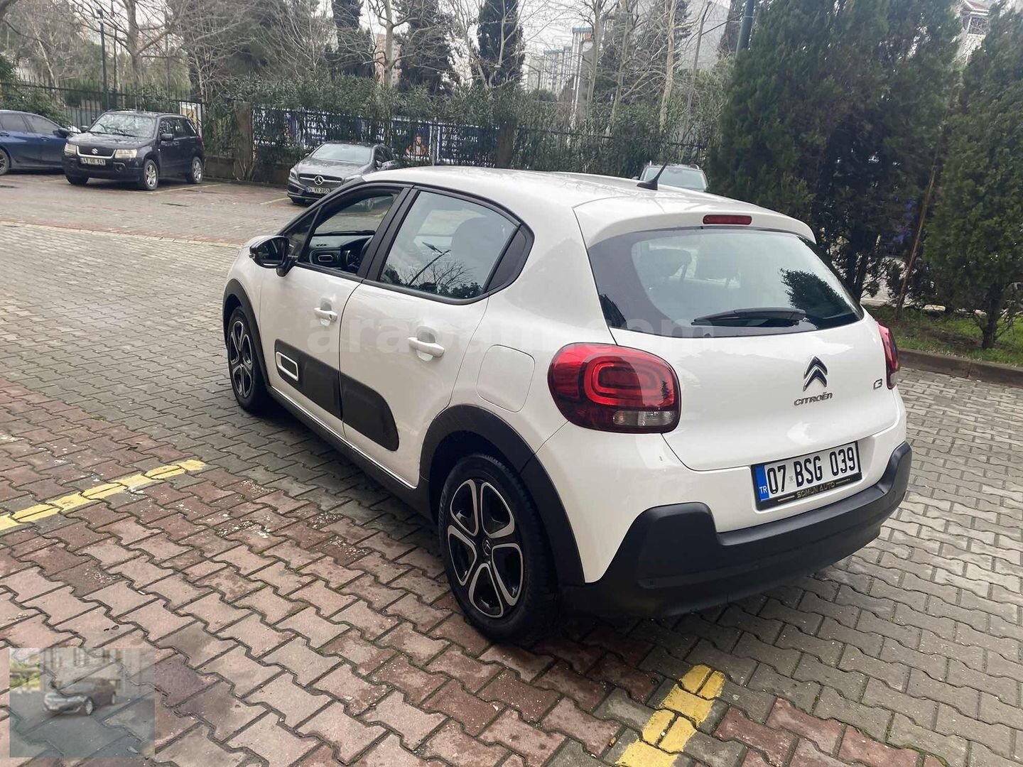 Galeriden Citroen C3 1.2 PureTech Feel Bold 2024 Model İstanbul 57.000 km Beyaz 6
