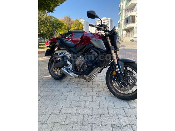MEMURDAN SATILIK HATASIZ BOYASIZ DEĞİŞENSİZ CB650R