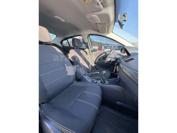 Sahibinden Renault Fluence 1.5 dCi Touch 2015 Model 