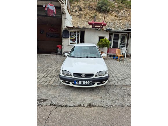 Toyota Corolla 1.4 Terra 2000 Model