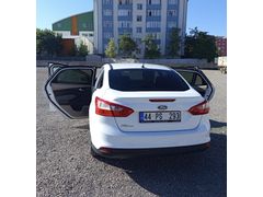Sahibinden Ford Focus 1.6 TDCi Trend X 2014 Model  140.000 km Beyaz