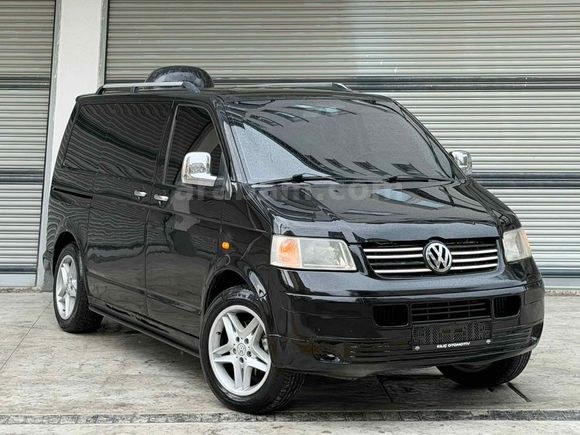Volkswagen Transporter 2.5 TDI Camlı 