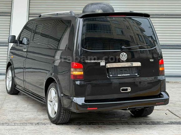 Volkswagen Transporter 2.5 TDI Camlı 