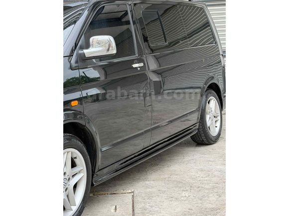 Volkswagen Transporter 2.5 TDI Camlı 