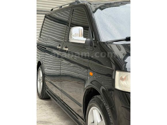Volkswagen Transporter 2.5 TDI Camlı 