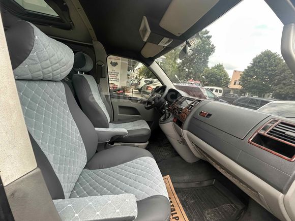 Volkswagen Transporter 2.5 TDI Camlı 