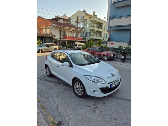 Sahibinden Renault Megane 1.6 Privilege 2011 Model 