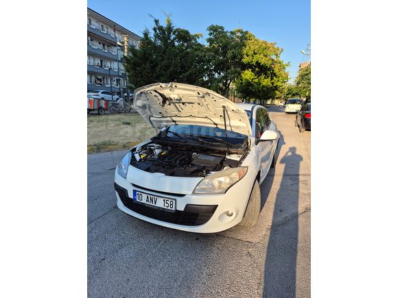 Sahibinden Renault Megane 1.6 Privilege 2011 Model 