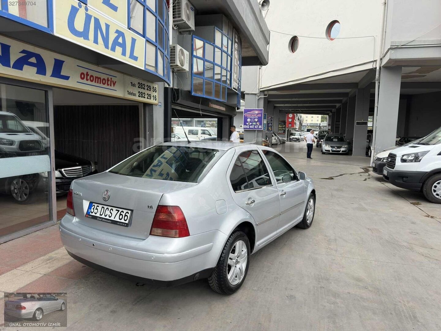 Galeriden Volkswagen Bora 1.6 Pacific 2004 Model İzmir 314.000 km Gri 6