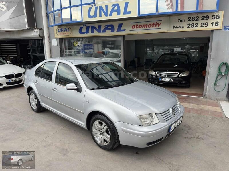 Galeriden Volkswagen Bora 1.6 Pacific 2004 Model İzmir 314.000 km Gri