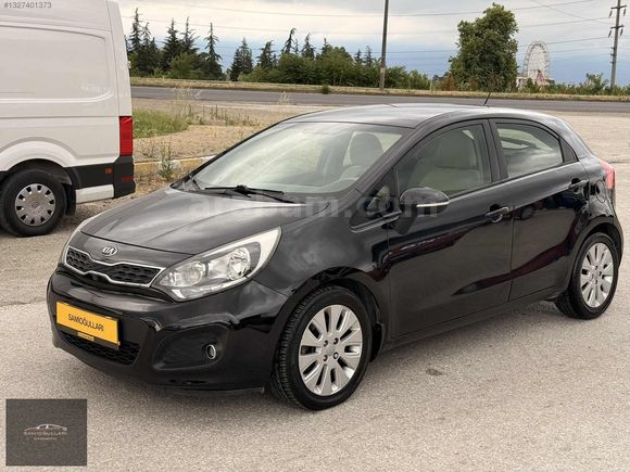 SAMİOĞULLARINDAN 2013 MD KİA RİO 1.4 CRDİ 6 İLERİ SİYAH+KREM