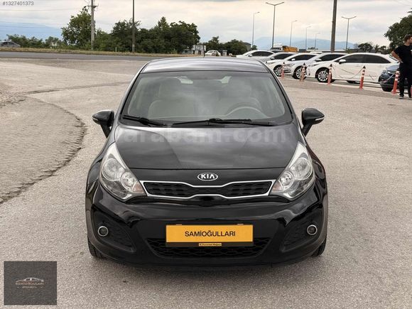 SAMİOĞULLARINDAN 2013 MD KİA RİO 1.4 CRDİ 6 İLERİ SİYAH+KREM