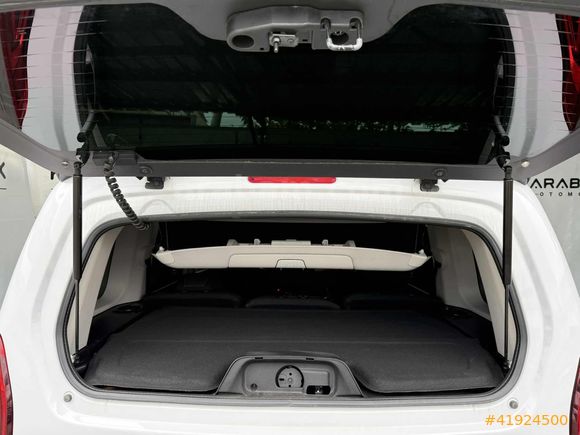 2025 OPEL COMBO - ULTIMATE - CAM TAVAN - 28 BİN KM - BOYASIZ