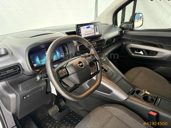 2025 OPEL COMBO - ULTIMATE - CAM TAVAN - 28 BİN KM - BOYASIZ