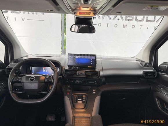 2025 OPEL COMBO - ULTIMATE - CAM TAVAN - 28 BİN KM - BOYASIZ
