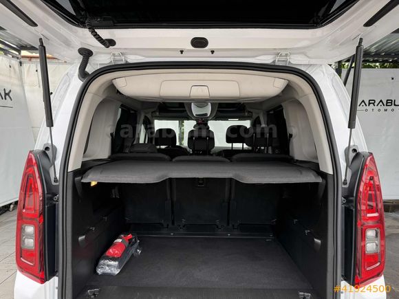 2025 OPEL COMBO - ULTIMATE - CAM TAVAN - 28 BİN KM - BOYASIZ