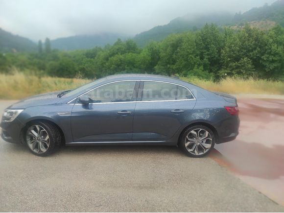 TR de tek icon görünümlü Megane 4 joy 2020)