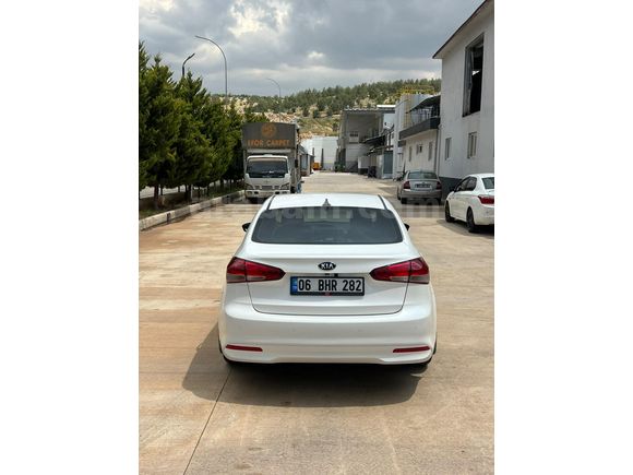 Sahibinden Kia Cerato 1.6 CRDi Concept Plus 2017 Model