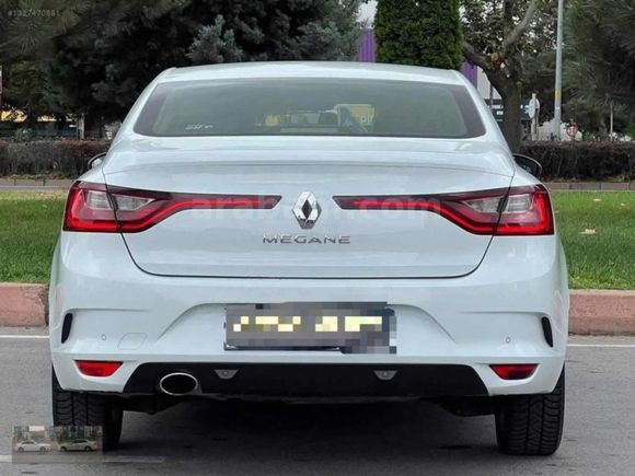 SUNA OTOMOTİVDEN MEGAN TOCH 170 BİNDE TERTEMİZ