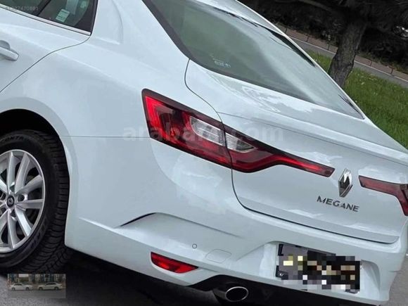 SUNA OTOMOTİVDEN MEGAN TOCH 170 BİNDE TERTEMİZ
