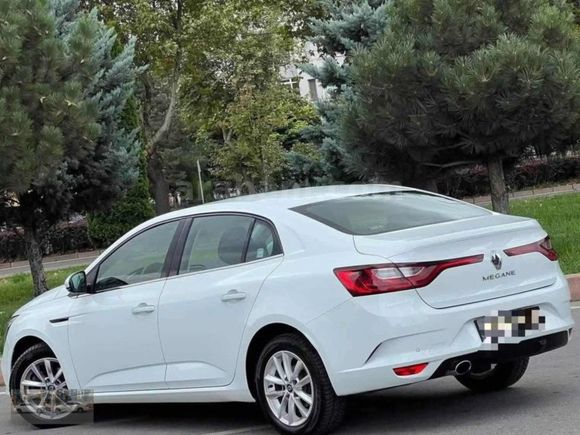 SUNA OTOMOTİVDEN MEGAN TOCH 170 BİNDE TERTEMİZ