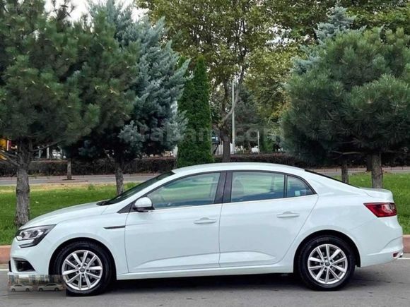 SUNA OTOMOTİVDEN MEGAN TOCH 170 BİNDE TERTEMİZ