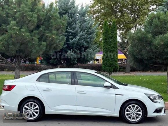 SUNA OTOMOTİVDEN MEGAN TOCH 170 BİNDE TERTEMİZ