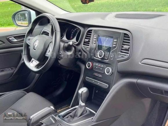 SUNA OTOMOTİVDEN MEGAN TOCH 170 BİNDE TERTEMİZ