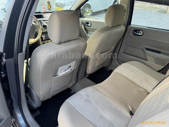 2006 RENAULT MEGAN 1.5 DCİ PİRİVİLEGE DEĞİŞENSİZ AİLE ARACI