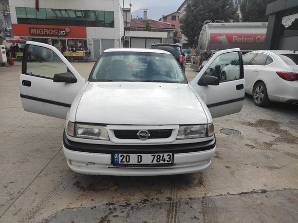 Sahibinden Opel Vectra 2.0 GLS 1995 Model Denizli