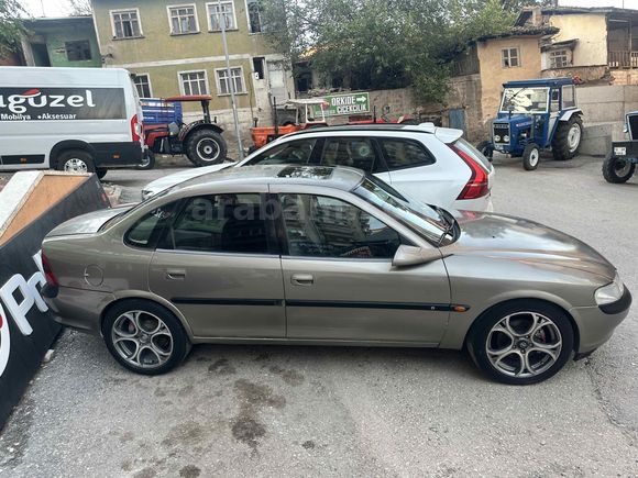 TORUN TRAKTÖR ve AUTO dan 1997 MODEL OPEL VECTRA 