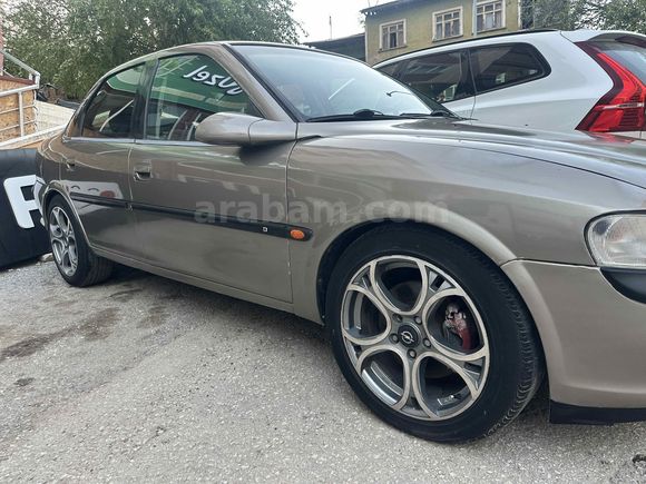 TORUN TRAKTÖR ve AUTO dan 1997 MODEL OPEL VECTRA 