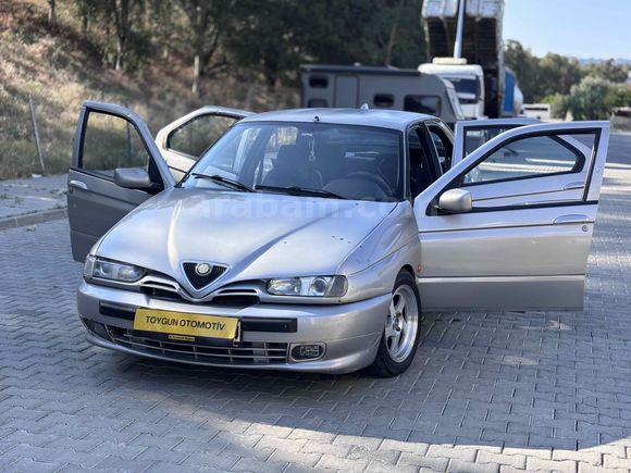 FIRSAT  KASA GÜZELİ ALFA ROMEO