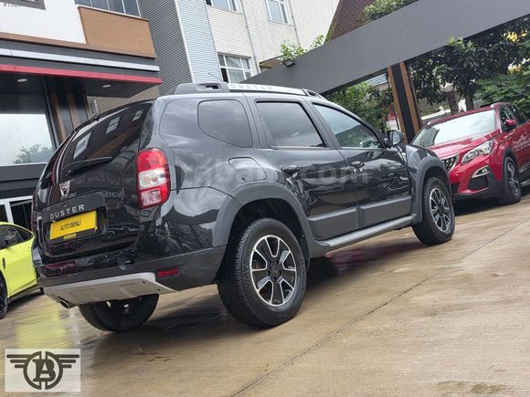 AUTO BENLİ'DEN HATASIZ DACİA DUSTER BLACK SHADOW PAKET OTOMATİK