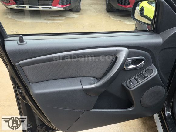 AUTO BENLİ'DEN HATASIZ DACİA DUSTER BLACK SHADOW PAKET OTOMATİK