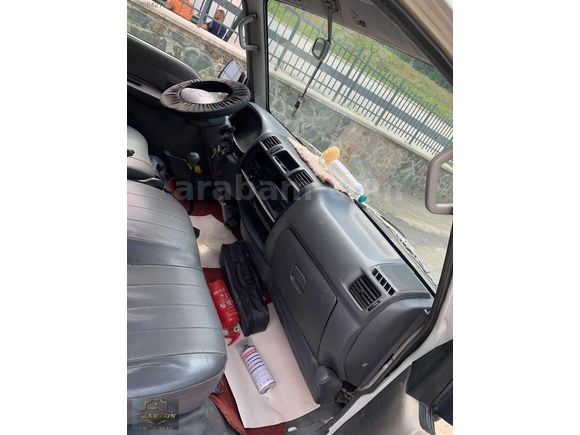 YENİ MUAYENELİ BRANDA İŞLİ 200000 KM DE MAZDA E 2200