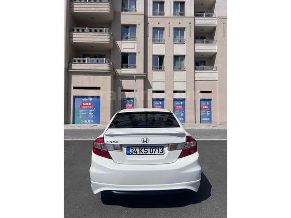 Sahibinden Honda Civic 1.6i VTEC Eco Elegance 2013 Model 