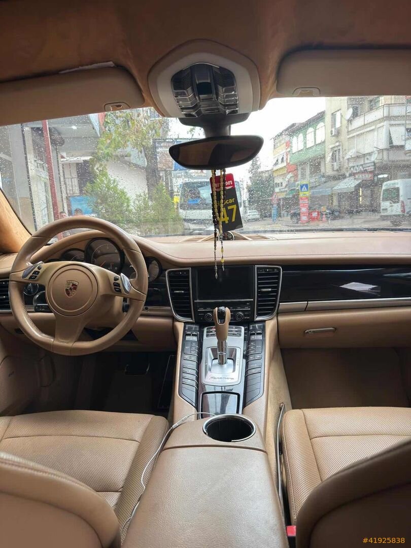 Galeriden Porsche Panamera Diesel 2012 Model İzmir 331.000 km Siyah 3