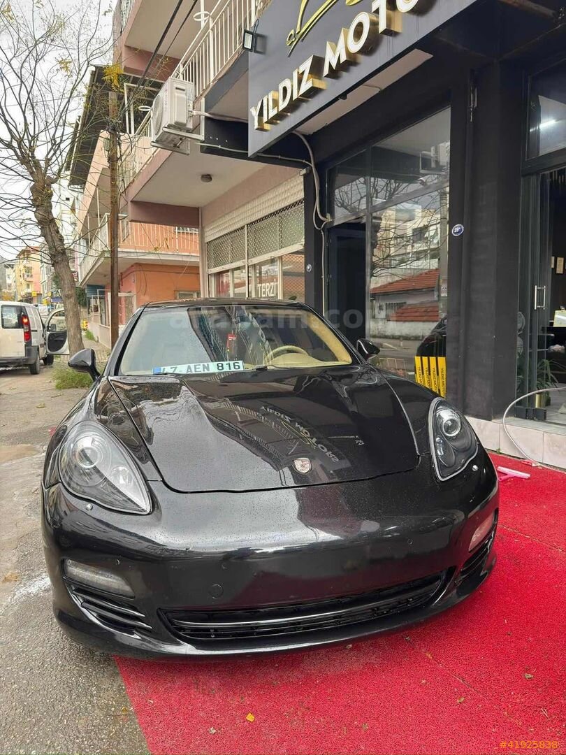 Galeriden Porsche Panamera Diesel 2012 Model İzmir 331.000 km Siyah 4