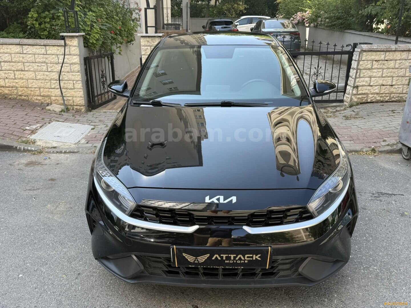Galeriden Kia Cerato 1.6 MPI Elegance 2024 Model İstanbul 44.000 km Siyah 1